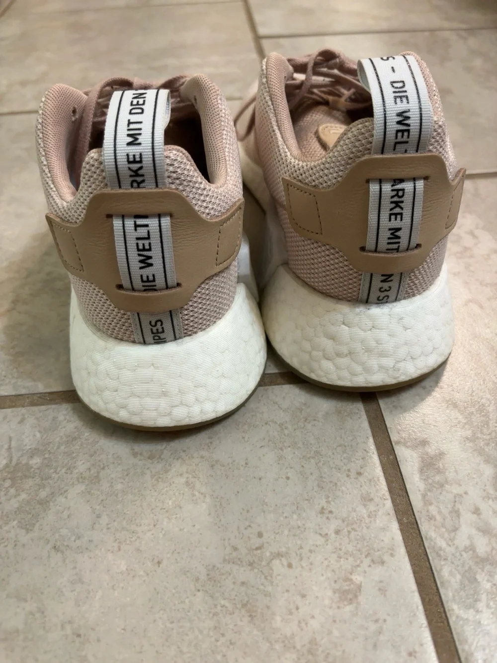 Adidas NMD_R2 Blush Pink Boost‎ Sneakers Women's Size 9 AQ0197